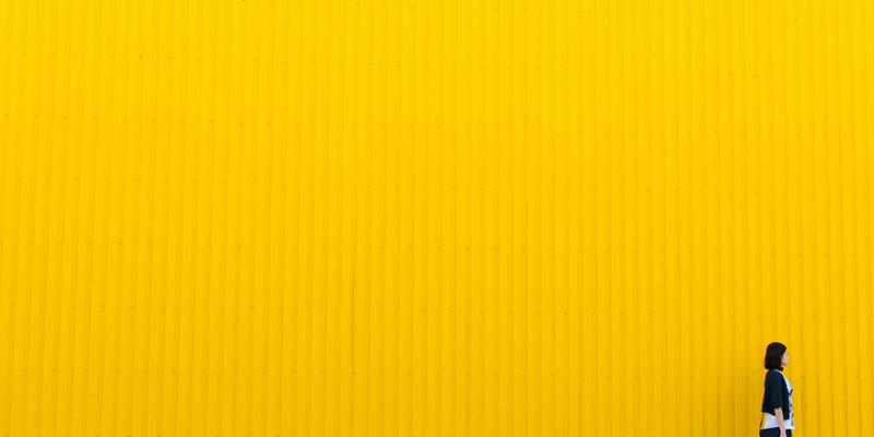 AI与机器学习如何重塑企业管理系统：从CRM、易欧系统到OA的智能进化